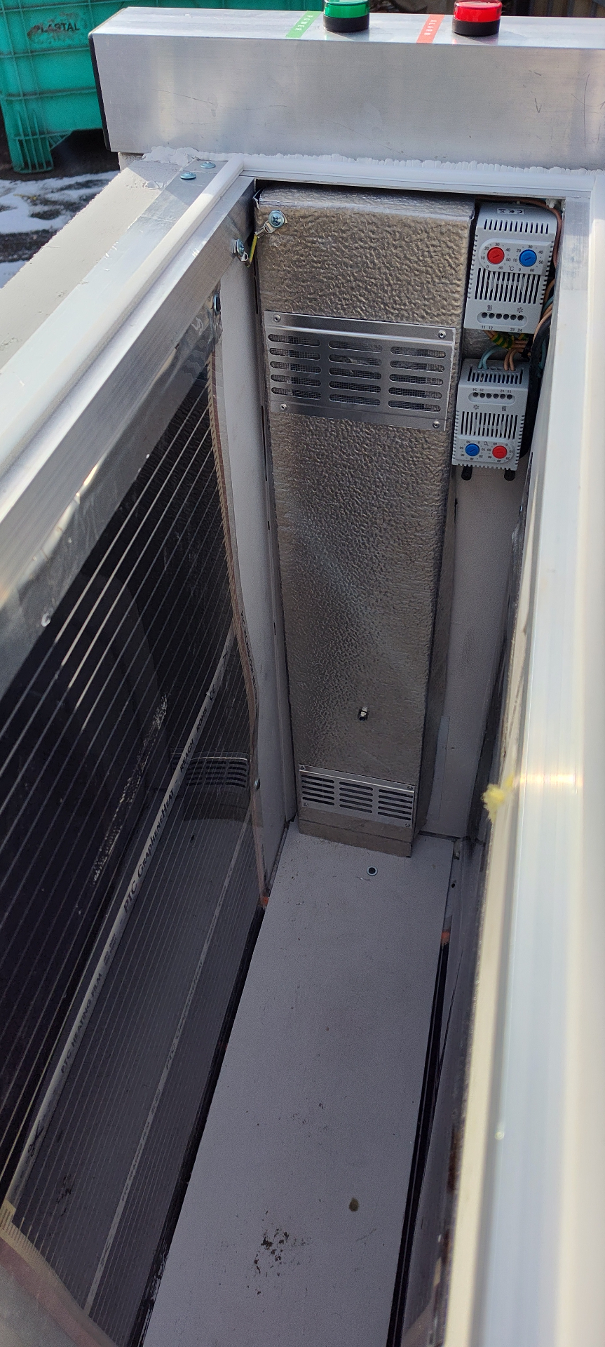 PassivX PX-UNIT-30 internal thermal system top view